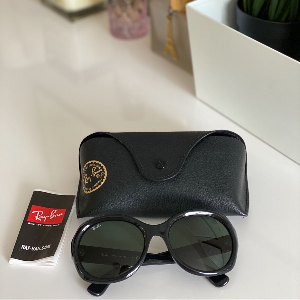 Ray-Ban Sunglasses: Jackie Ohh- black